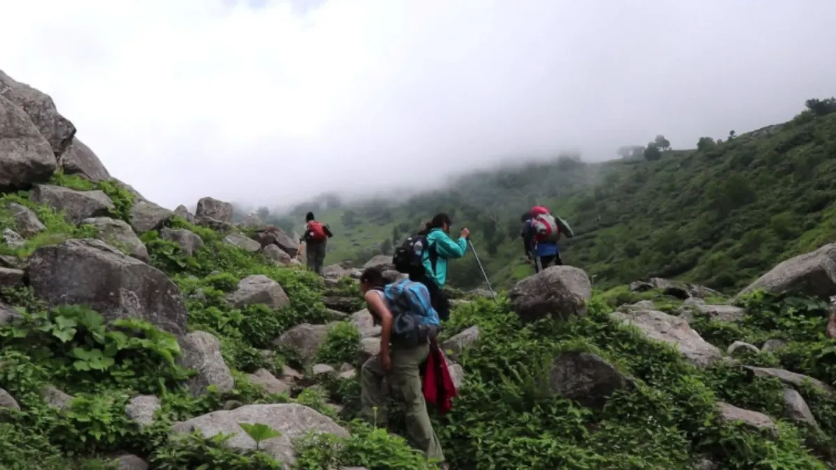 Hampta Pass Trek itinerary image 1